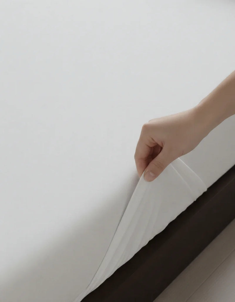 White Fitted Sheet – Premium Microfabric